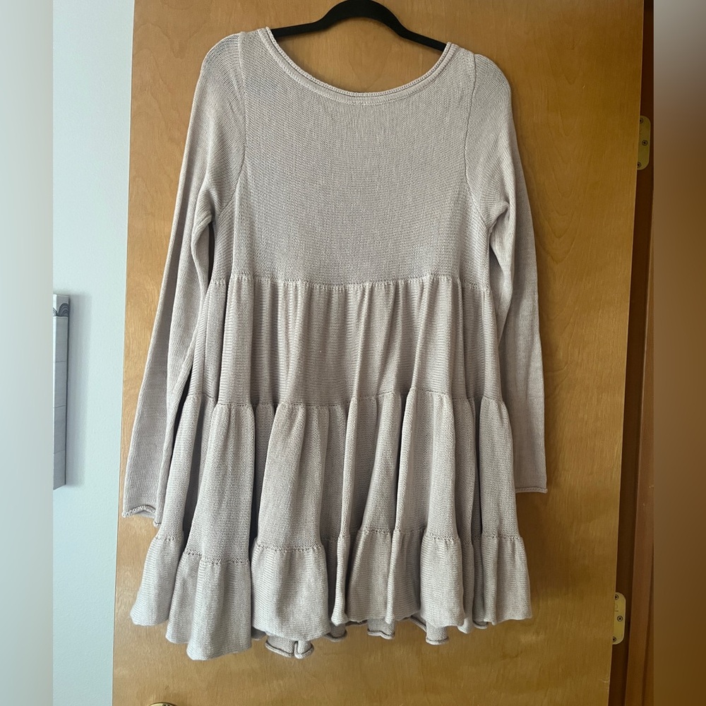 Free People sz small oatmeal long sleeve top